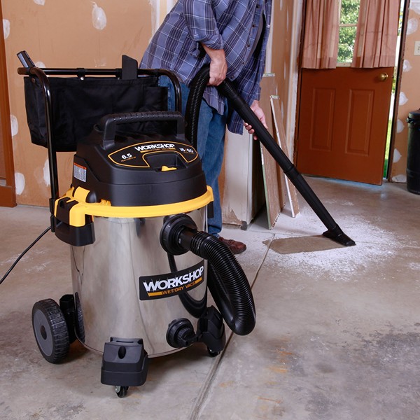 16 Gallon, 6.5 HP Wet/Dry Vacuum with Extra Accessories